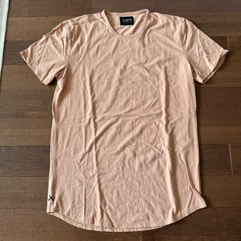 Men’s Cuts elongated short sleeve tee - M, coral color